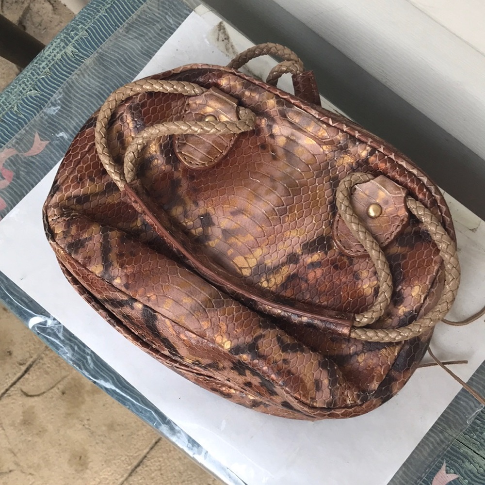 Sondra A Roberts snakeskin reptile faux design